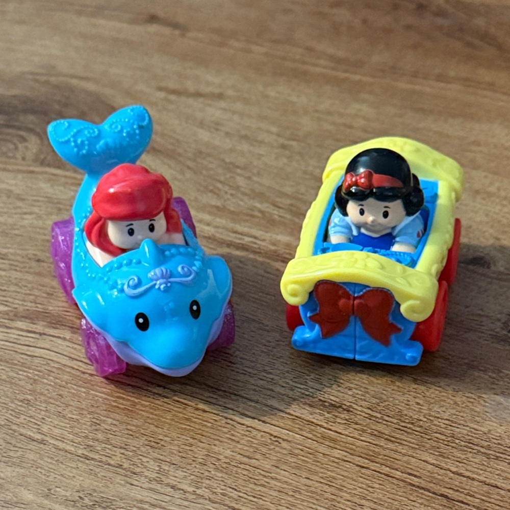 Little People Ariel Mermaid and Snow White wheelie car excellent condition